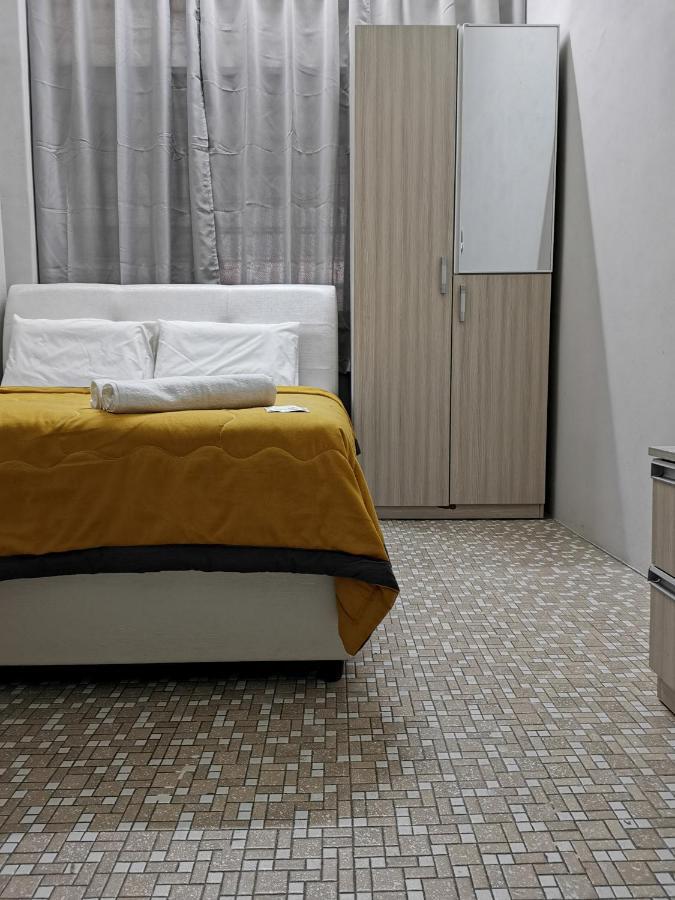 G Fortune Guest House Victoria Green George Town Exterior foto